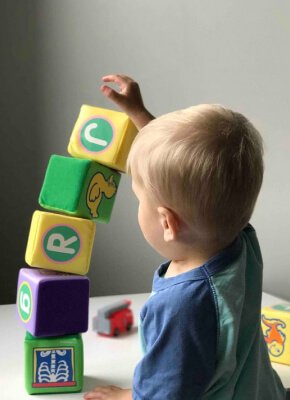 Garderie éducative bilingue à Brossard